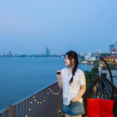 Lake View Hotel-3